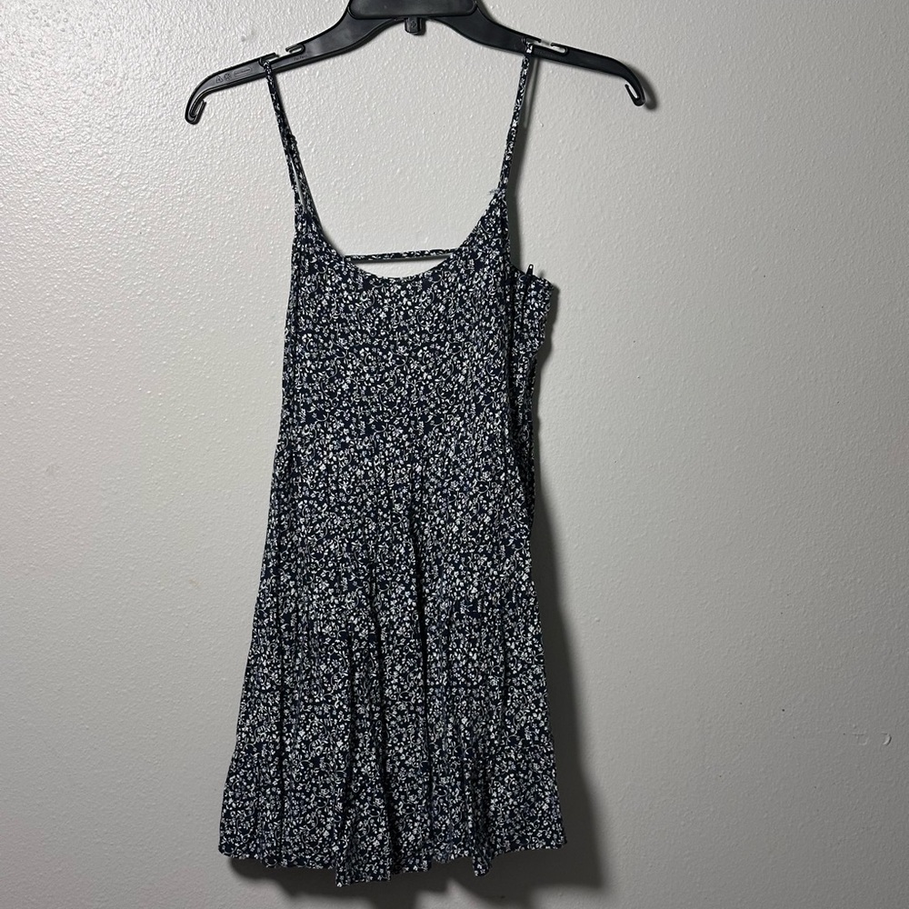 Divided By H&M Women Navy Blue/Black Floral Backless‎ Dress Size 4.